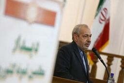 تهدیدات فضای مجازی برای دانش آموزان را به فرصت ملی تبدیل می کنیم