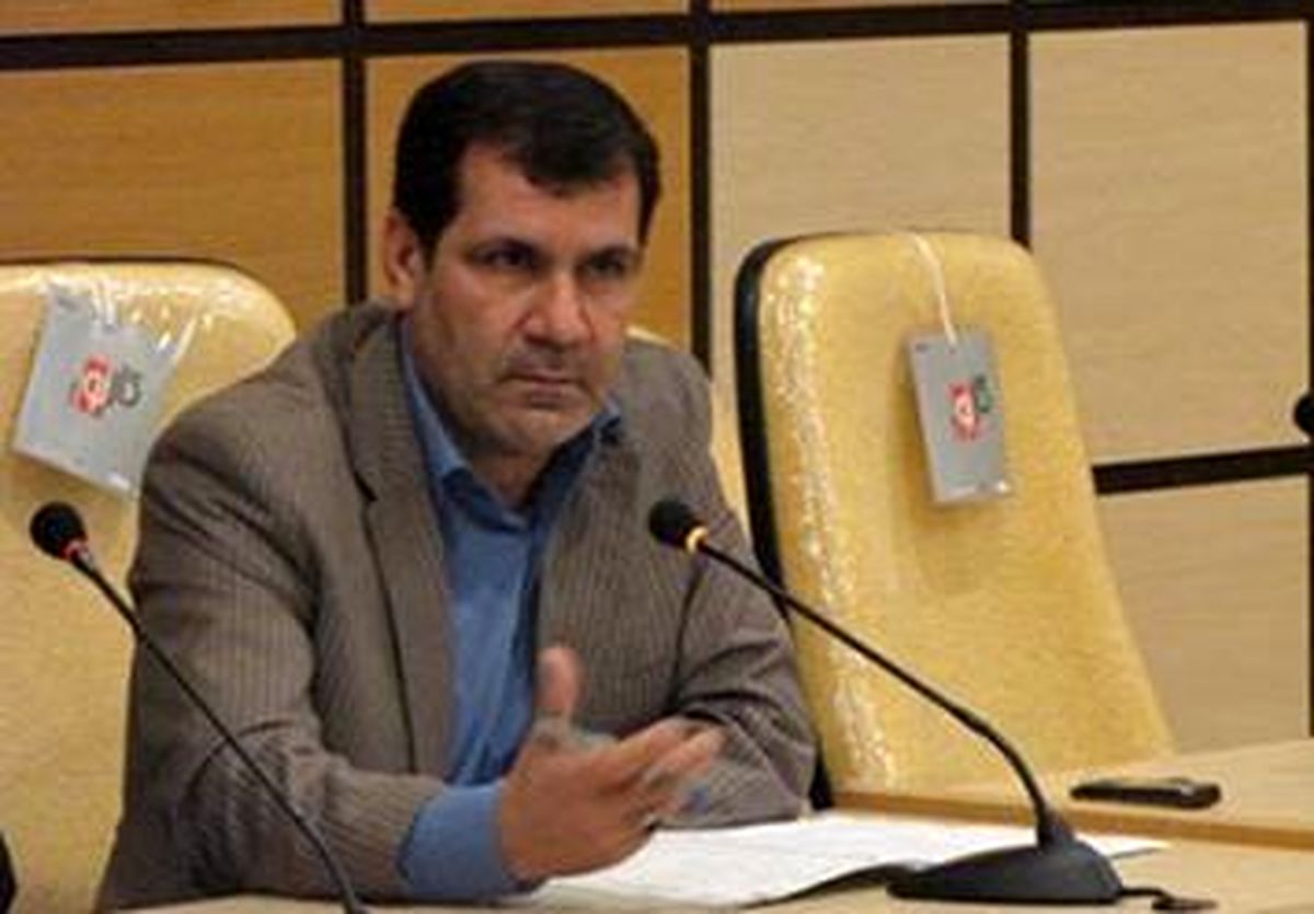 احمدی: بانک ها مدعی اند زورشان به بدهکاران دانه درشت نمی رسد