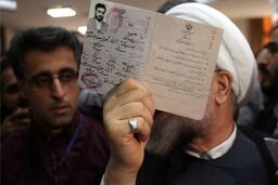 مدافع عنوان ریاست جمهوری به میدان آمد / حسن روحانی رئیس دولت تدبیر و امید ثبت نام کرد