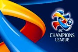 تا دقیقه ۲۵؛ الجزیره ۰ - استقلال ۰ / ناظر بازی از لباس استقلال ایراد گرفت