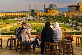 بسترهای لازم برای افزایش گردشگران خارجی مهیا نیست
