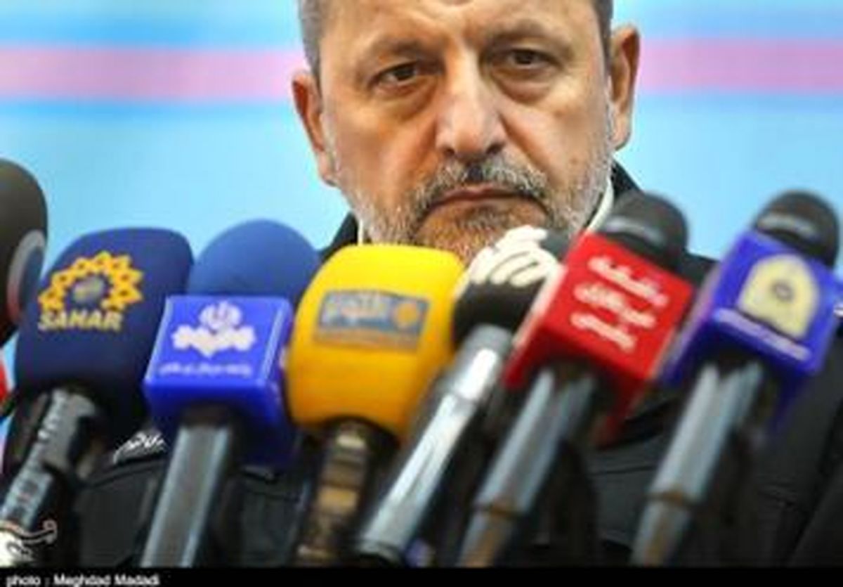 اجازه نمی دهیم متجریان، فضای جامعه را در دست گیرند