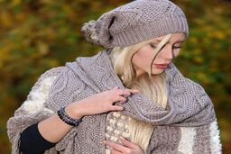 صفر تا صد اصول خرید کلاه بافتنی زنانه شیک ترند امسال | زمستون چه کلاهی سر خودتون بزارید ؟!