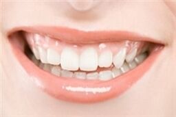 چطور استرس بر سلامتی دهان اثر می‌گذارد؟