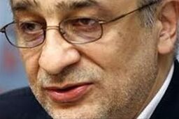 توقف ارز پتروشیمی ها دلیل اصلی گرانی دلار آزاد
