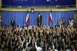 دیدار مقام معظم رهبری با هزاران دانشجو