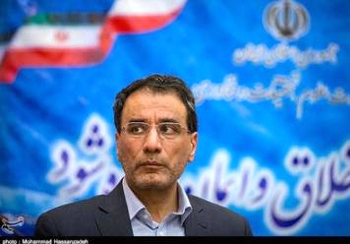 سخنرانی یک فعال فتنه در همایش نشریات دانشگاهی را لغو کنید