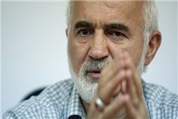 توکلی: اقدامات احمدی نژاد را به پای اصولگرایان ننویسید