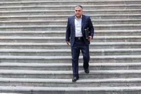 پاک نژاد: تراستی‌ها بخشی از فرآیند فروش نفت را تشکیل می‌دهند
