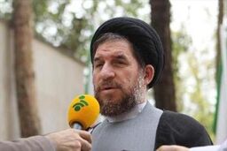 لاریجانی‌خلاف‌قانون‌عمل‌می‌کند