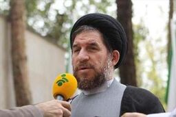 لاریجانی‌خلاف‌قانون‌عمل‌می‌کند