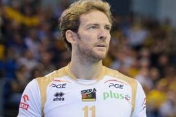 سرمربی حریف ایران بازنشسته شد!