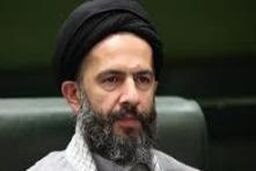 بازدید اعضای کمیسیون فرهنگی مجلس از نمایشگاه کتاب