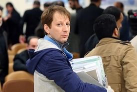  بابک زنجانی در مرخصی و تحت نظارت ضابطین است 