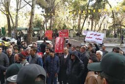 تجمع پیمانکاران مقابل ساختمان شورای تهران