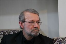 واکنش لاریجانی به تجمع مقابل مجلس