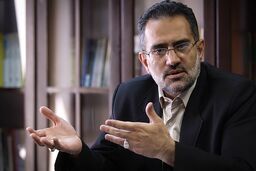 انتقاد از ظریف / نباید کوتاه بیاییم