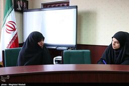 دست و پا زدن زن غربی در منجلاب بی هویتی