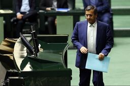 قاب‌هایی از جلسه استیضاح عبدالناصر همتی
