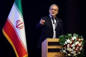 پزشکیان: دولت با تمام توان از پیشرفت صنعت هسته‌ای پشتیبانی می‌کند 