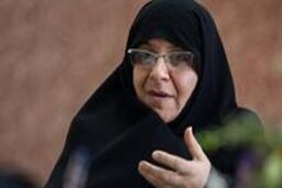 دولت با برچسب بی سواد به سرمایه های منتقد بی توجهی نکند / تَرَکی در تحریم ها ایجاد نشده است