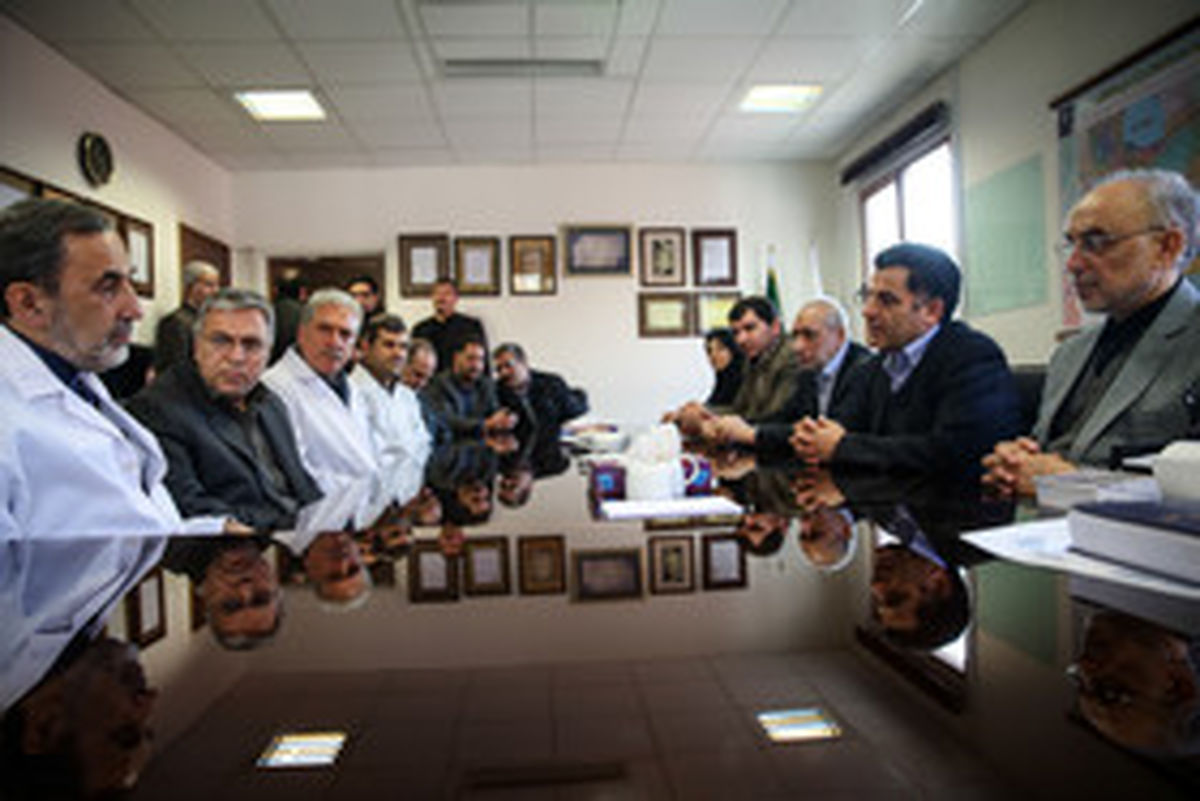 ولایتی: مذاکرات هستهیی باید ادامه یابد