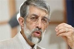 درباره علی جنتی در مجلس نظر می‌دهیم
