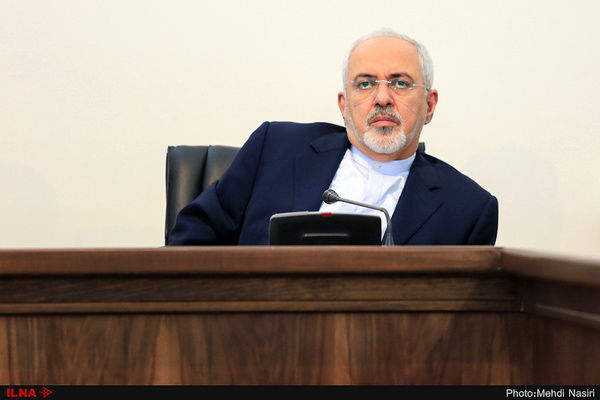 عذرخواهی ظریف از خبرنگاران