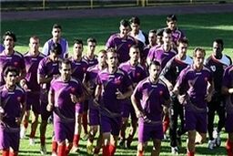 حضور دایی با لباس شخصی و تلاش بازیکنان برای فریب بدنساز