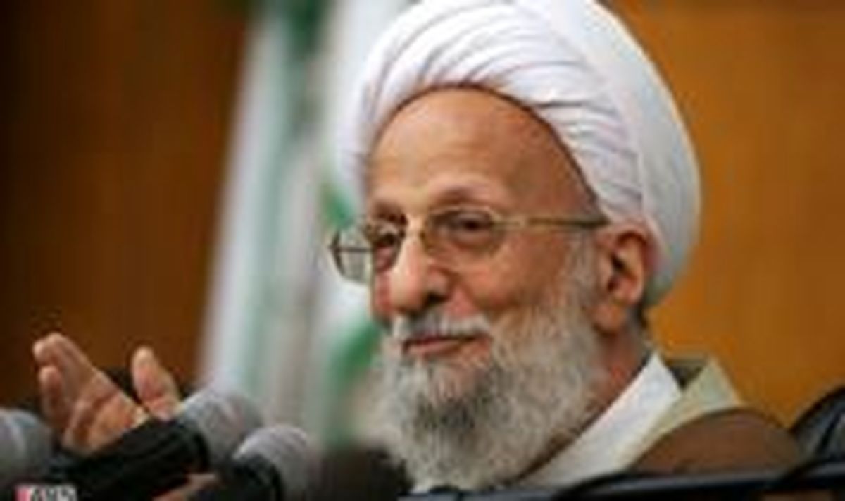 برخی در برابر فرهنگ جهانی حالت انفعالی به خود گرفته اند