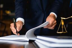 مجلس  طرح تحصیل کسب و کار وکالت را نپذیرفت 